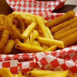 Onion rings, fries, and cheese sticks great side with burgers.