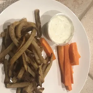 Salt and pepper fries with carrots