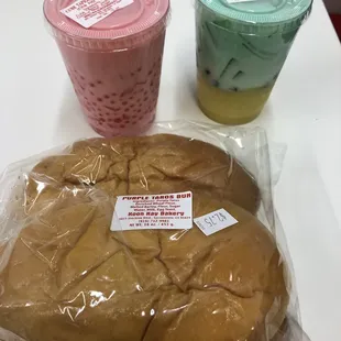 3 colors dessert and tapioca Che ($2.50) and taro buns ($2.75)