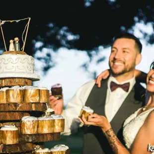 Home mad cupcakes by The Father of the Groom made this shot just a little sweeter.