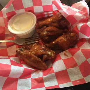chicken wings, chicken, fried chicken, bbq wings, food, bbq chicken, chicken wings and fried chicken, fried chicken wings, poultry