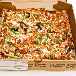 Veggie Lovers Pizza
w/ Onions, Green Pepper &amp; Mushrooms.