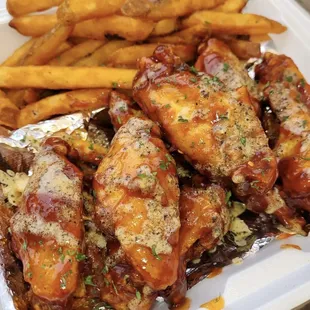 fried chicken, fried chicken wings, chicken wings and fried chicken, food, chicken, bbq chicken, chicken wings, bbq wings, poultry