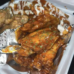 fried chicken, fried chicken wings, chicken wings and fried chicken, food, chicken, bbq chicken, chicken wings, bbq wings, poultry