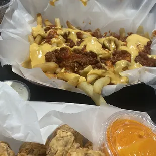 Chili cheese fries