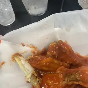 Hot garlic wings