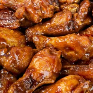 chicken wings and fried chicken, fried chicken, fried chicken wings, bbq wings, food, poultry, chicken, bbq chicken, chicken wings