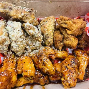 chicken wings, chicken, fried chicken wings, bbq chicken, fried chicken, bbq wings, poultry, food, chicken wings and fried chicken
