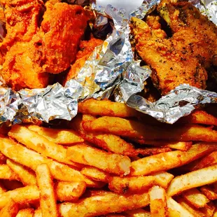 LEMON PEPPER/HOT GARLIC WINGS + FRIES