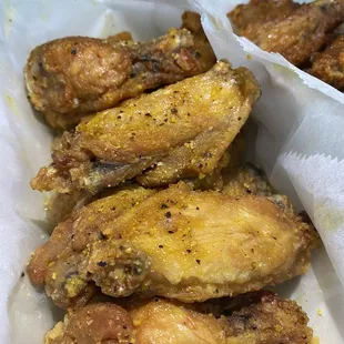 Wet lemon pepper wings