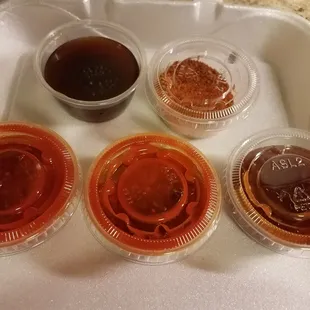 5 sauces/seasonings on the side