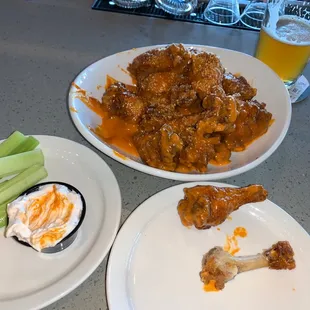food, chicken wings, bbq chicken, chicken wings and fried chicken, fried chicken wings, chicken, fried chicken, bbq wings, poultry