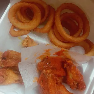 10pcs wings with onion rings