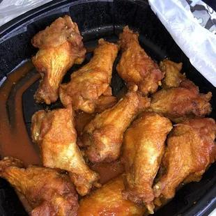 Wango Bone-In Wings extra sauce