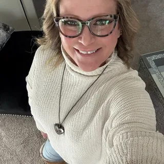 Annette V.