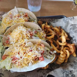 Buffalo chicken tacos