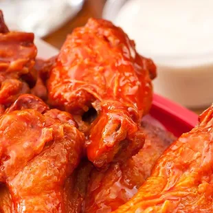 food, chicken wings and fried chicken