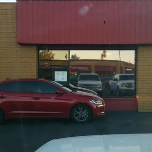 They&apos;ve got a drive thru!!