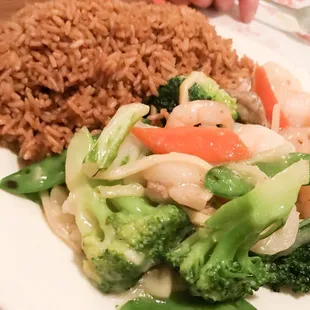 Shrimp and vegetables lunch special