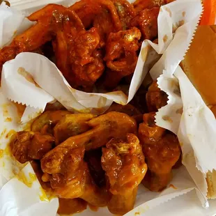 6 hot wings, and six honey gold wings.