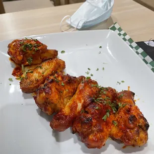 Hot and spicy 6 Pieces Wings