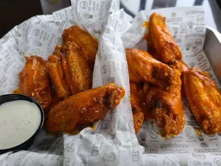 El Regio Wing Bar