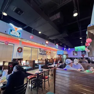 Sunday afternoon crowd