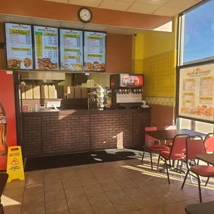 the inside of a fast food restaurant