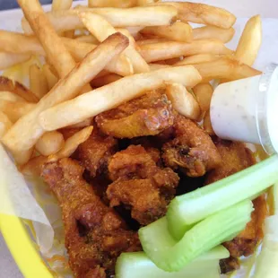 10 piece wings &amp; fries