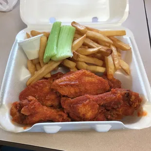 fried chicken, chicken wings and fried chicken, fried chicken wings, chicken wings, food, poultry, chicken, bbq chicken, bbq wings