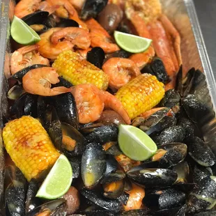 4lbs combo 1lbs crab 1 lbs shrimp 2 lbs mussels 35.99