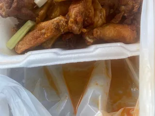 Wings-N-Things