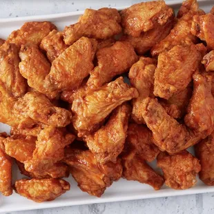 food, chicken wings and fried chicken