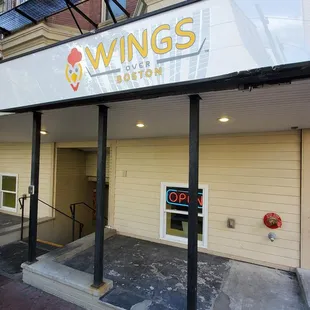 entrance to wings over boston