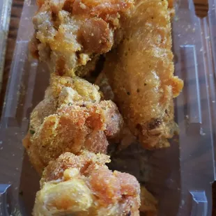 Jumbo Traditional Wings tossed with Garlic Parmesan