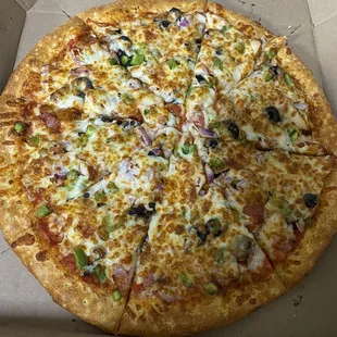 Classic Deluxe pizza