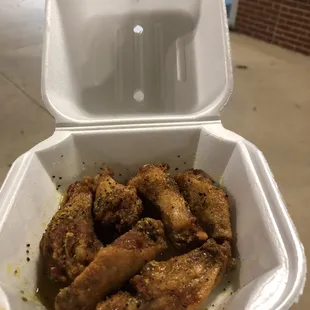 6 (wet) lemon pepper wings- 3 flats and 3 drums.