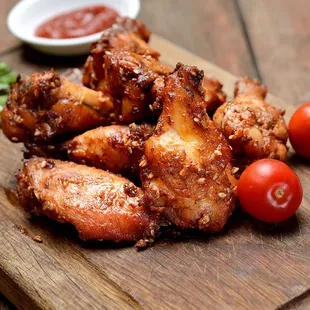 chicken wings and tomatoes