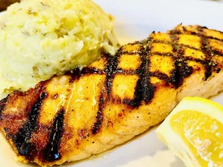 Torey's Restaurant & Bar