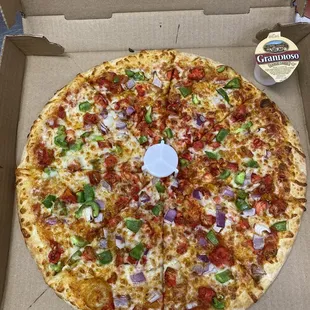 Chicken veggie pizza