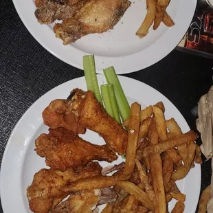 fried chicken wings, chicken wings, chicken wings and fried chicken, chicken, poultry, bbq wings, food, bbq chicken, fried chicken