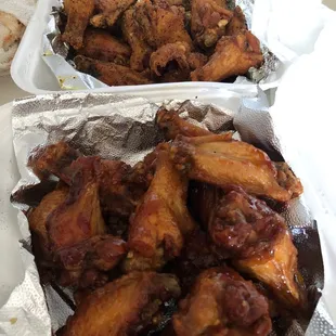 Lemon pepper on top, honey gold on bottom