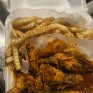 10 piece wings combo Medium with lemon pepper