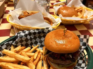 Manny’s Burger