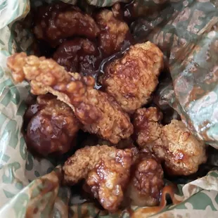 Overpaid dried wings! I&apos;m sure I can add some sauce to my dry elbows and still be wetter than these wings from Wingstop.