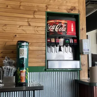 Outdated fountain machine area.