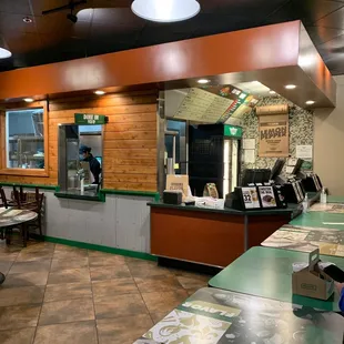 the inside of a fast food restaurant