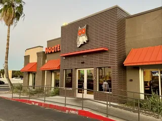 Hooters