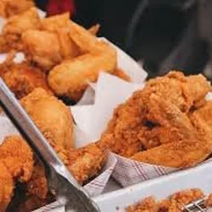 fried chicken wings, bbq wings, poultry, chicken wings and fried chicken, bbq chicken, fried chicken, chicken wings, food, chicken