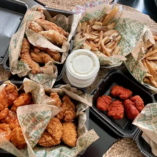 All-In Bundle + 5 Free Wings Day (July 29, 2022)